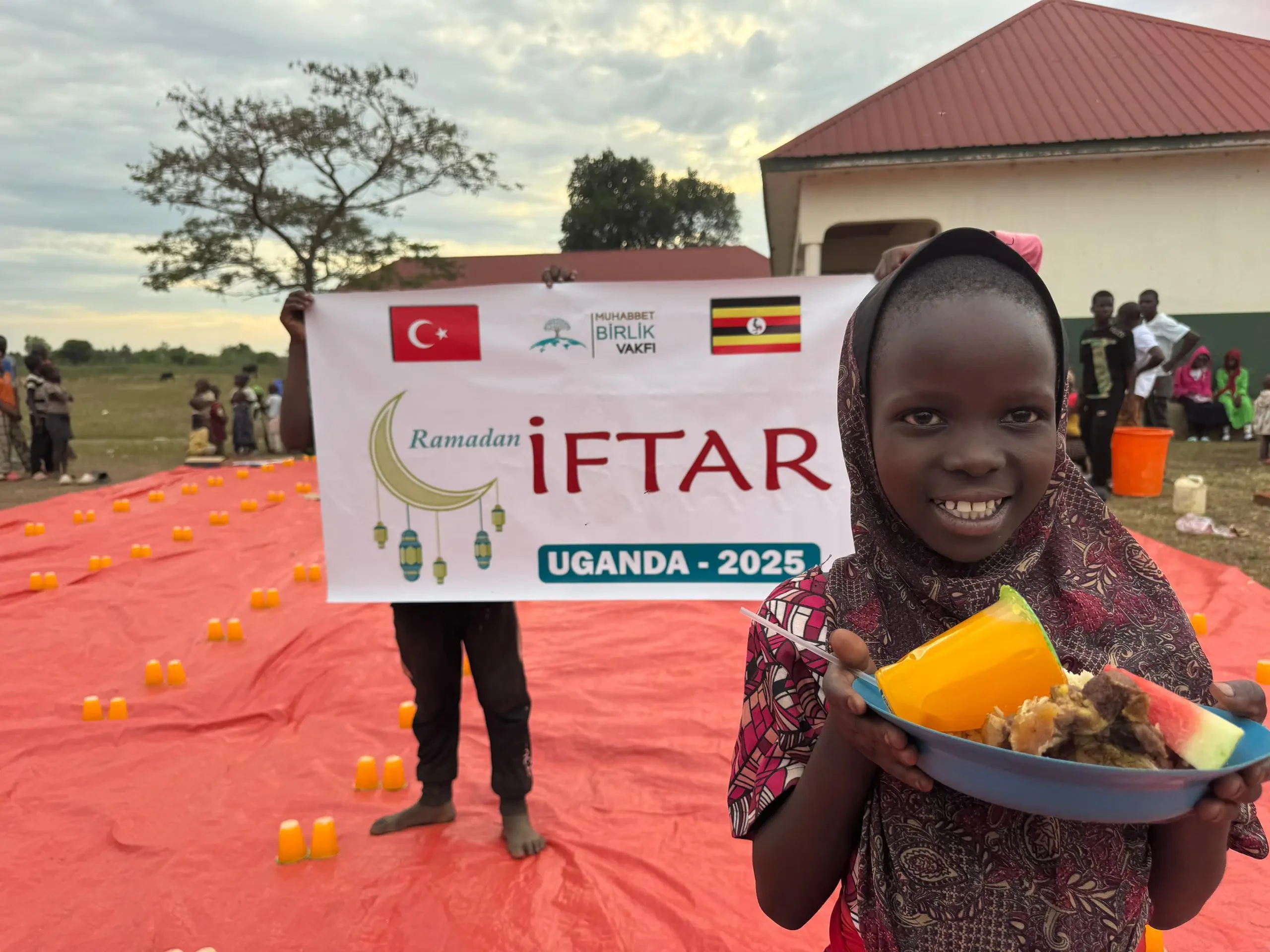 “Afrika ve Arakan’da İftar Sofraları Kurduk